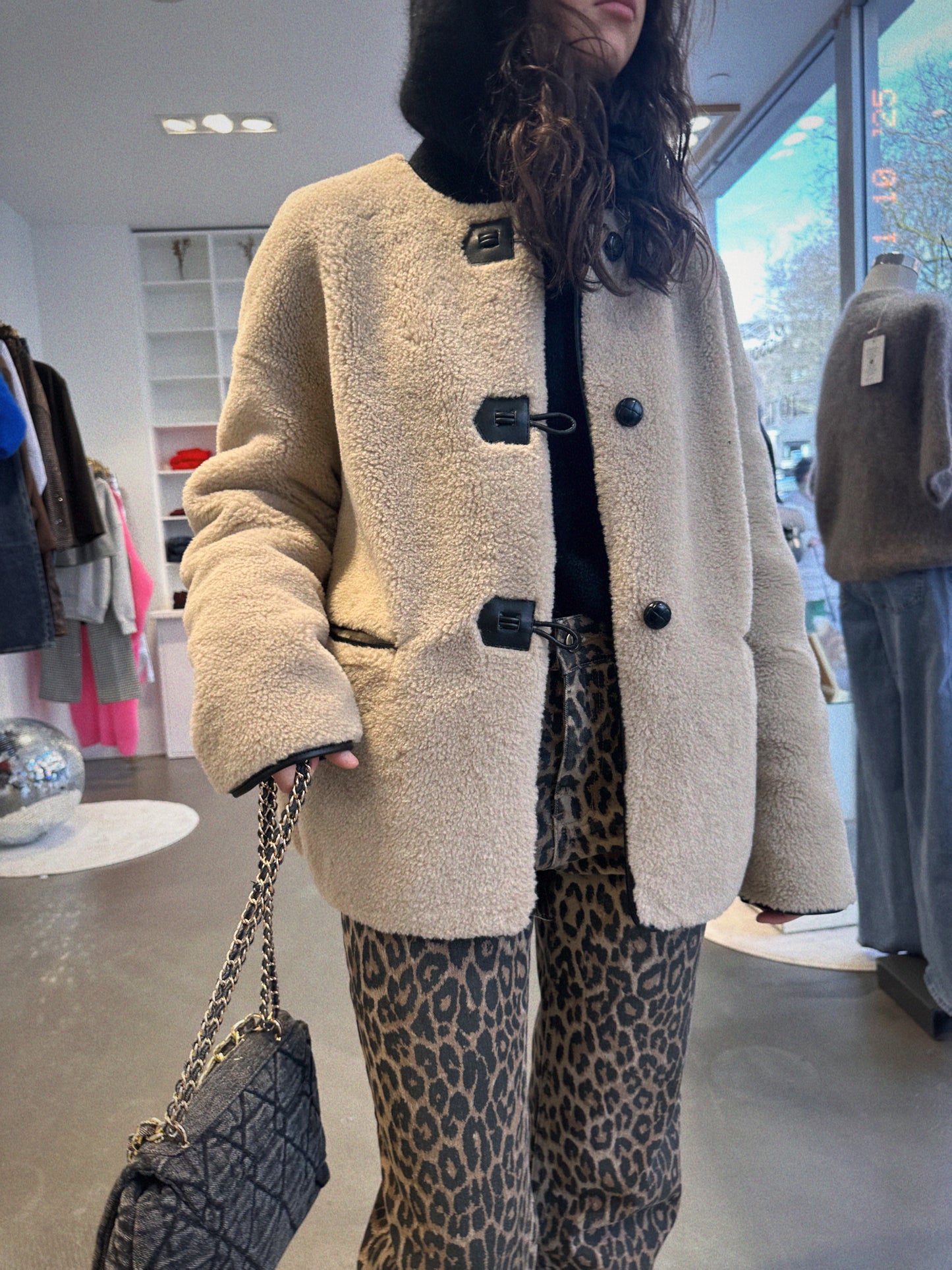 Mila, la veste en fourrure