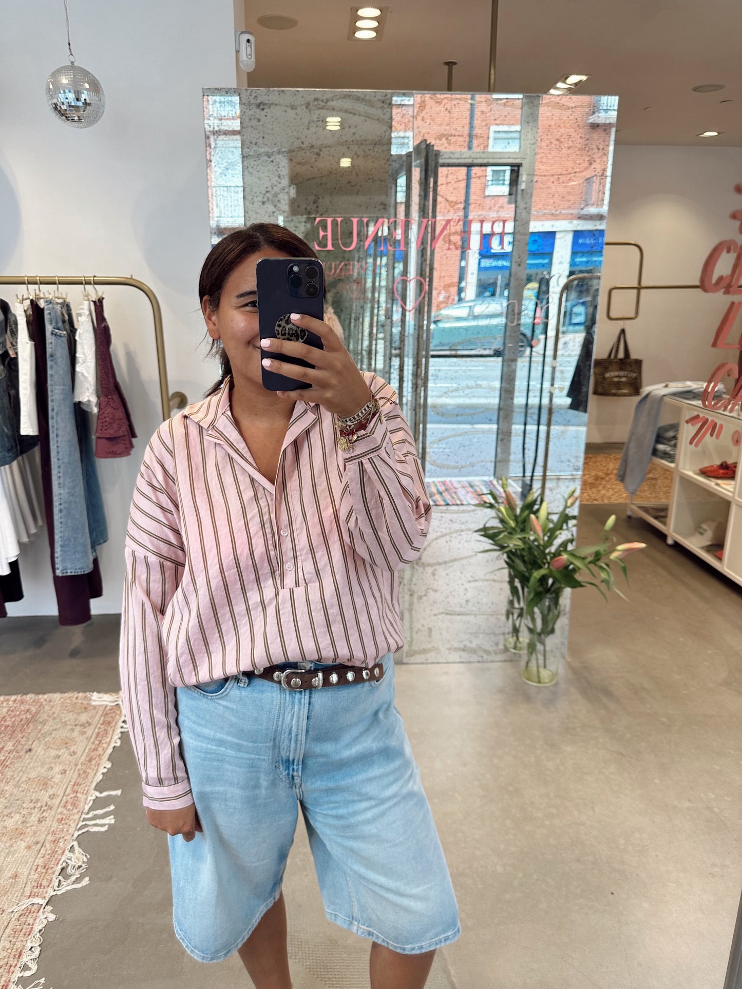 Belly, la blouse à rayures.