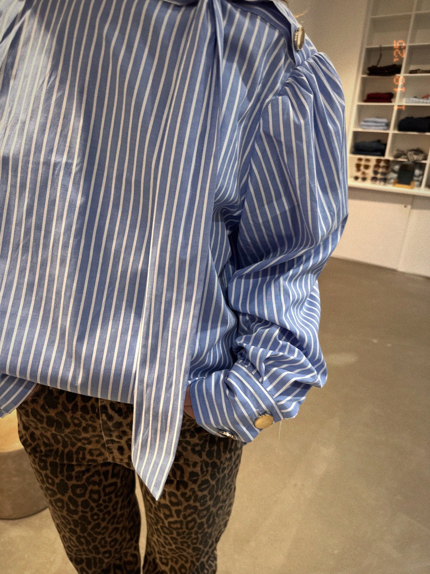 Alma, la blouse qui se noue.