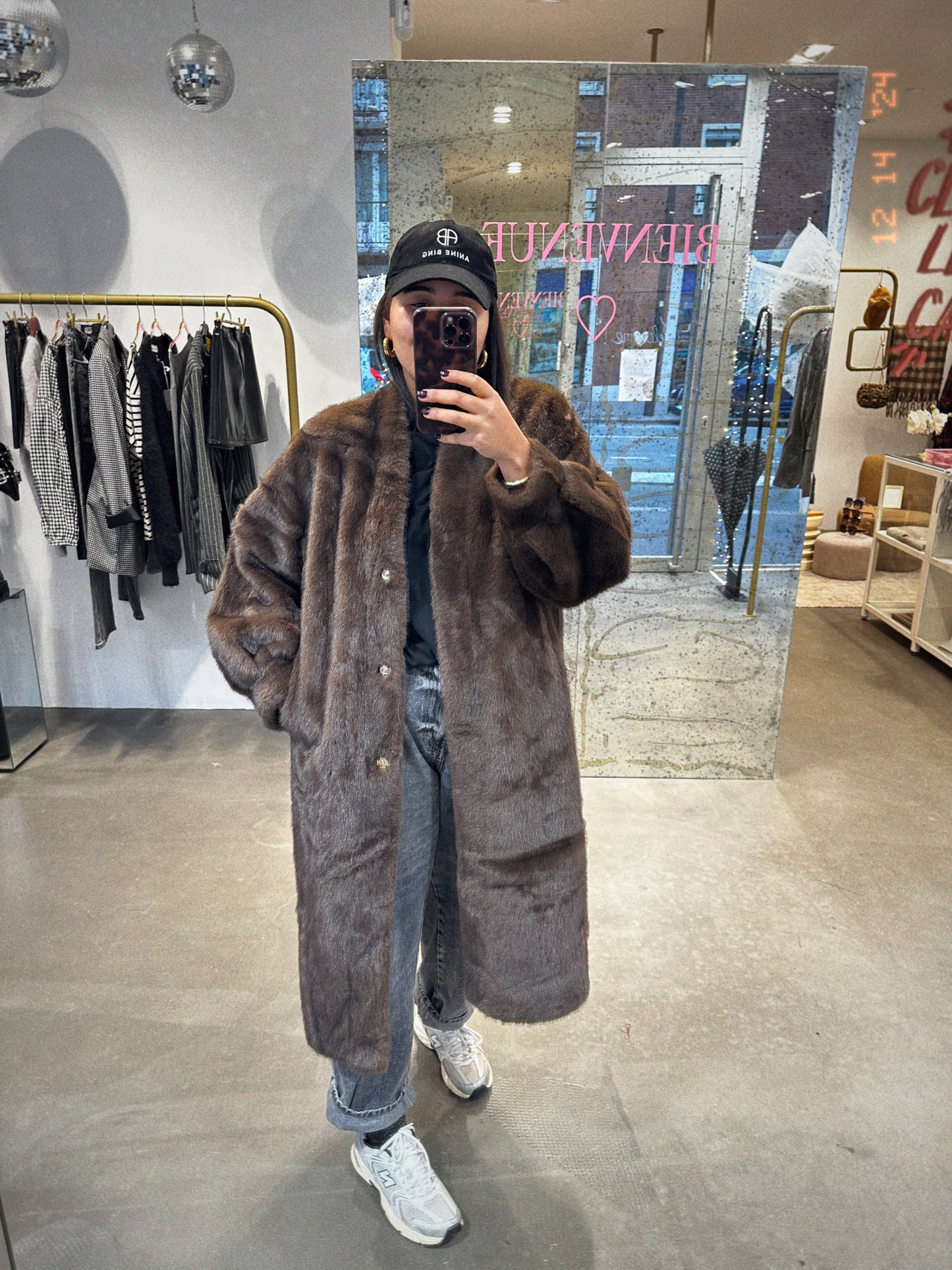 Joe, le manteau en fausse fourrure