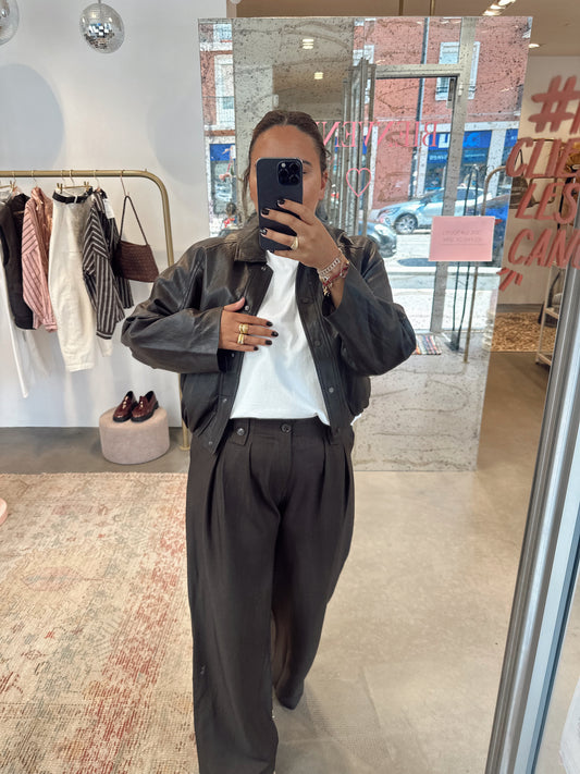 Ash, le pantalon taille élastique.