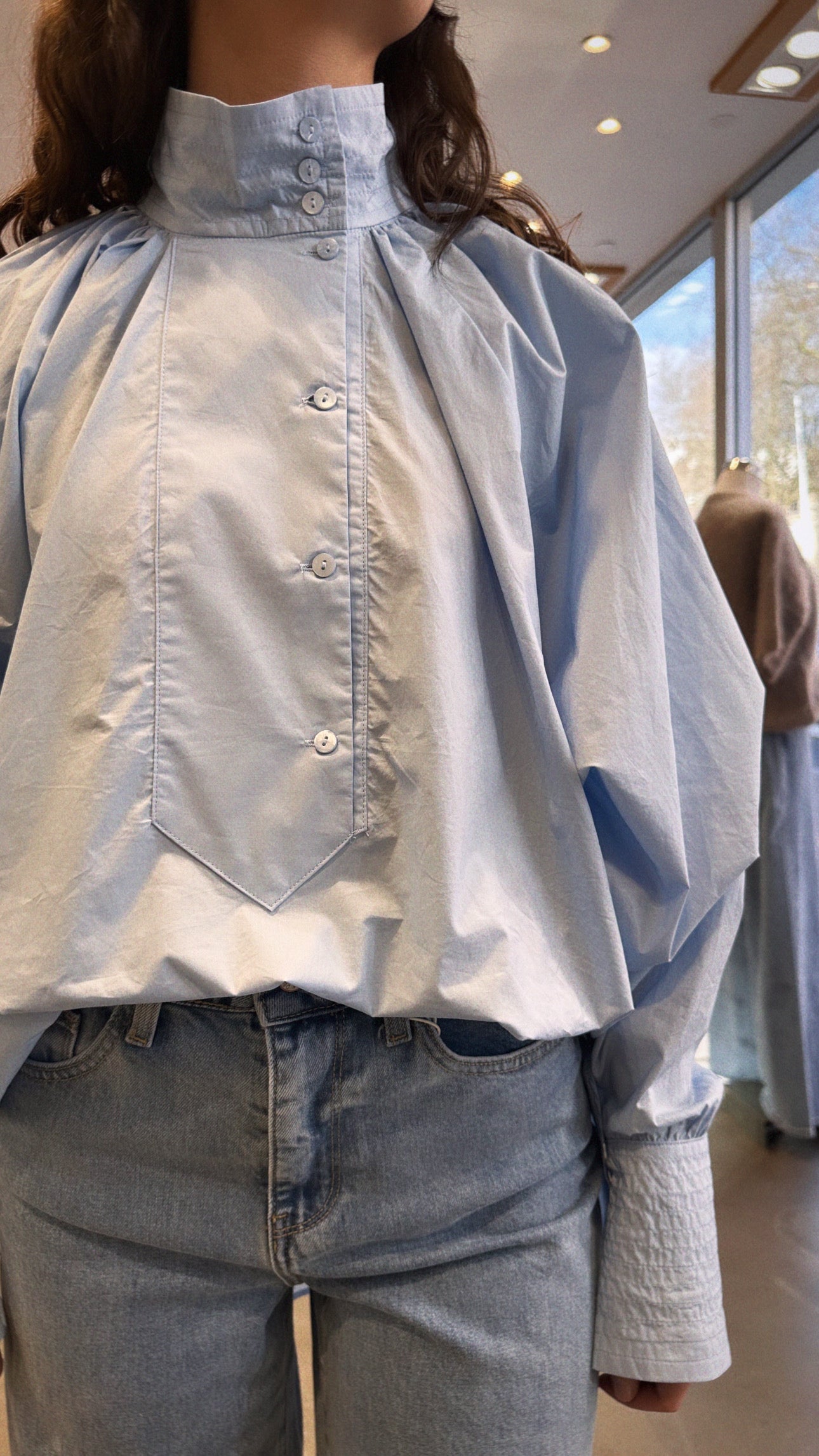 Lucy, la chemise col XL