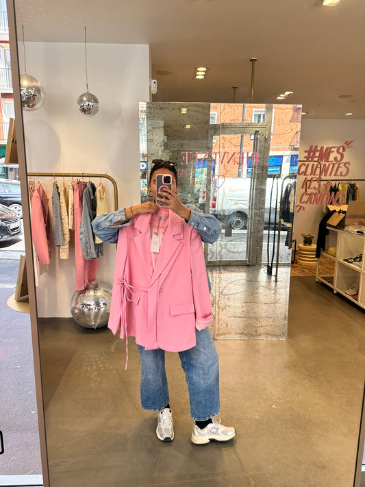 Veste Isis