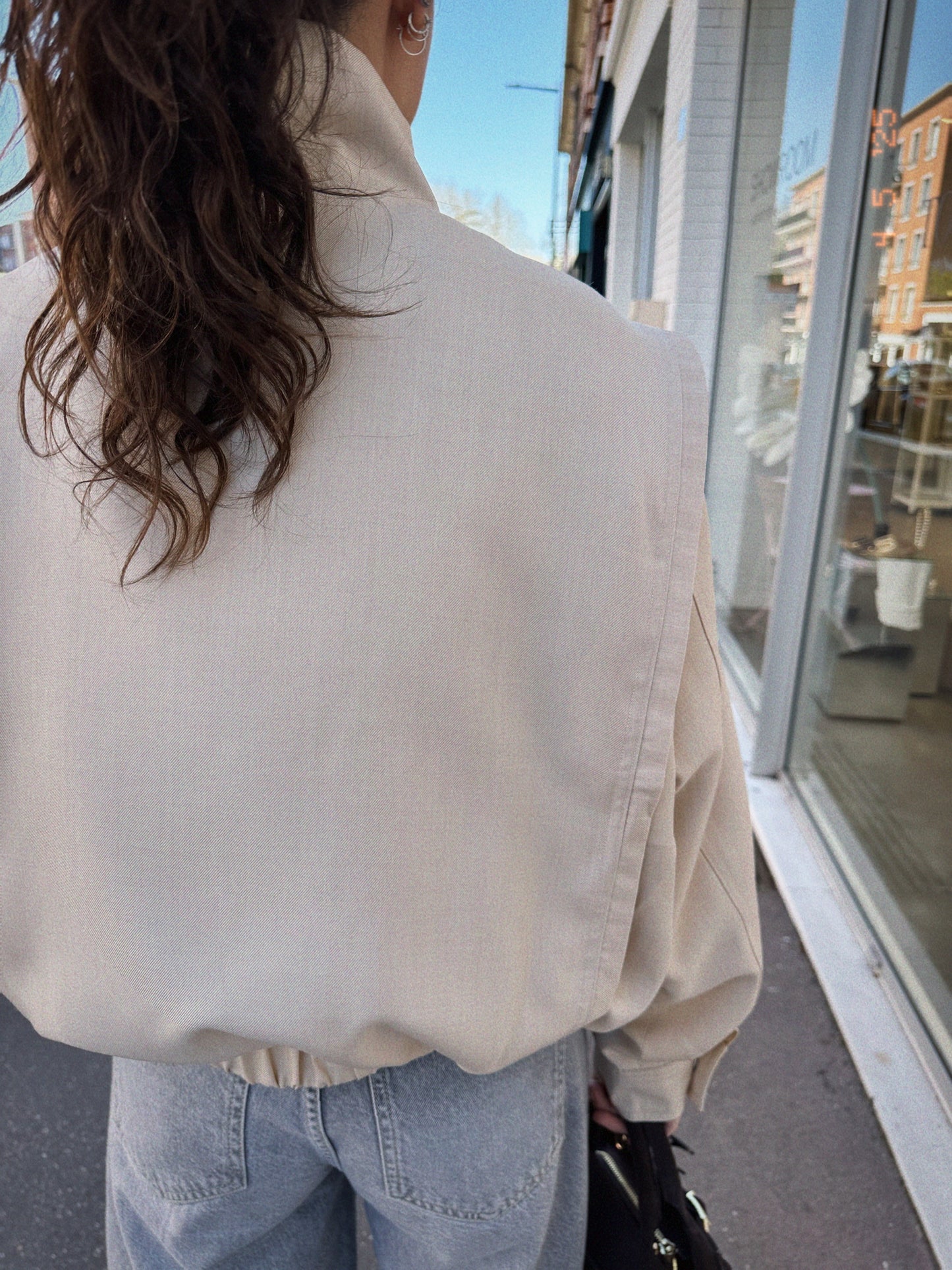 Carry, le blouson canon.
