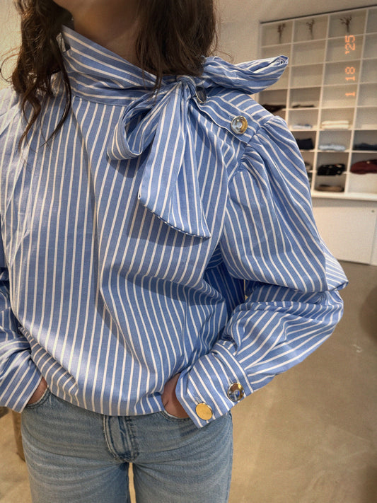 Alma, la blouse qui se noue.