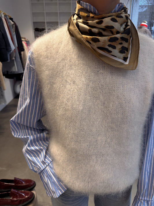 Talia, le pull doudou sans manches