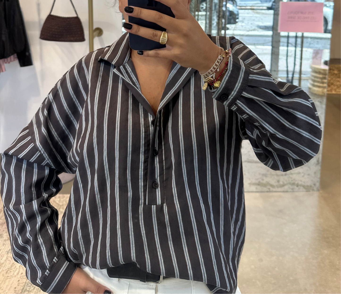 Belly, la blouse à rayures.